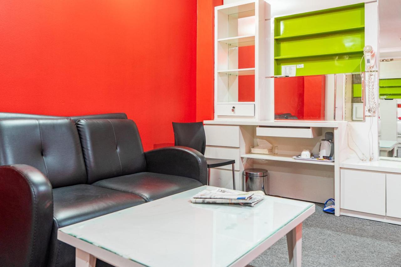 Reddoorz Near Chadstone Mall Hotel Bekasi