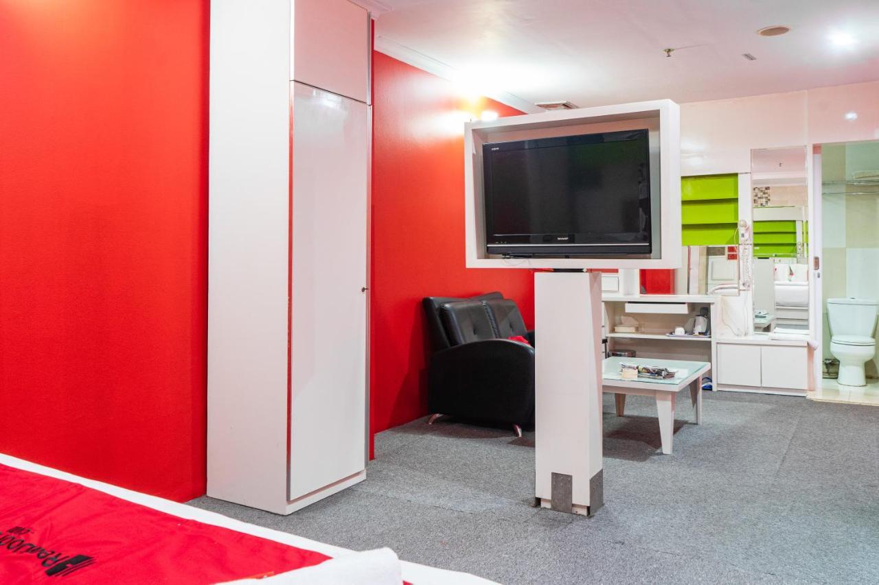 Reddoorz Near Chadstone Mall Hotel